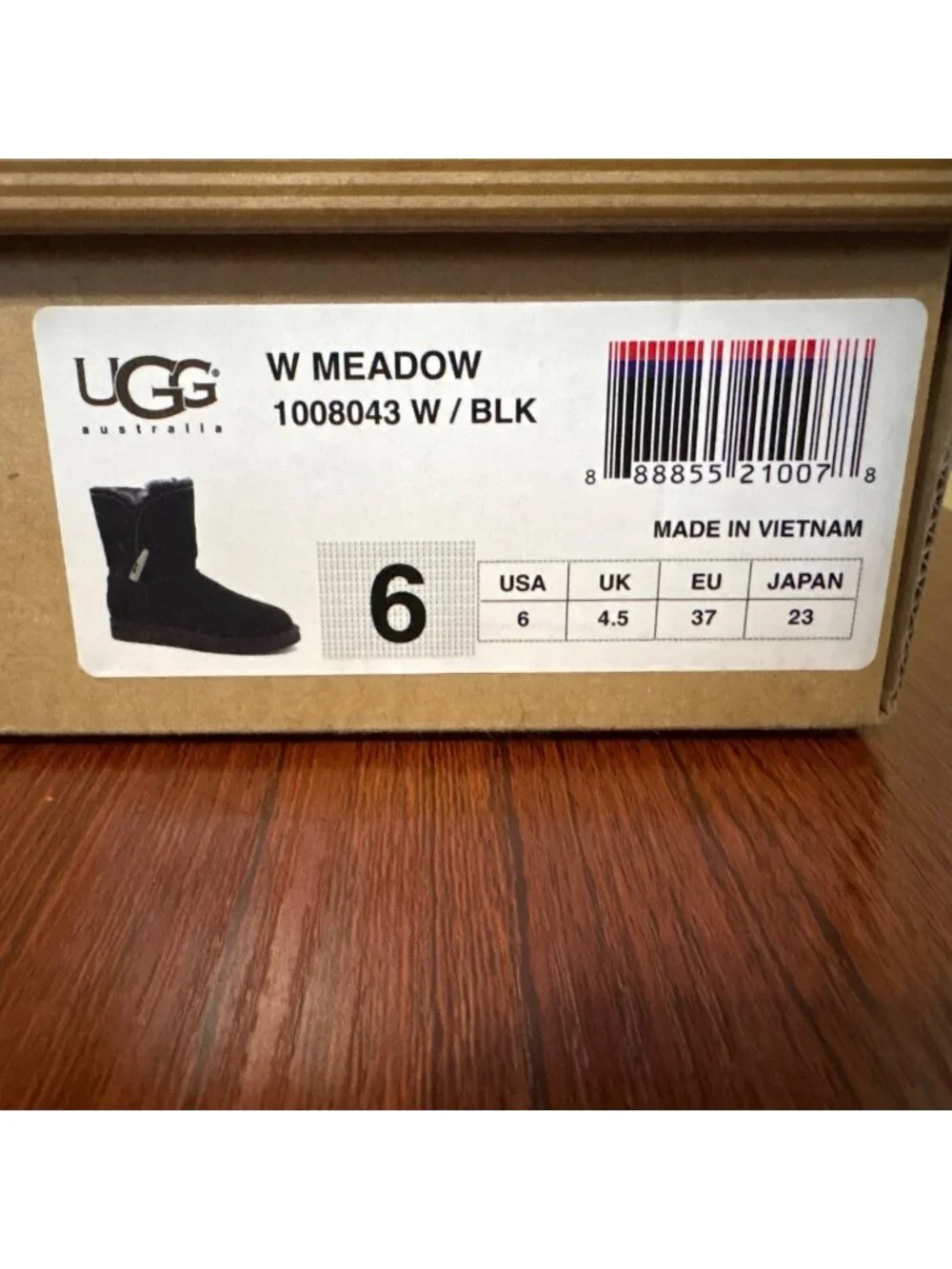 UGG Meadow Black Suede Sheepskin Boots Women's Size 6 NWT 1008043 - Picture 8 of 8